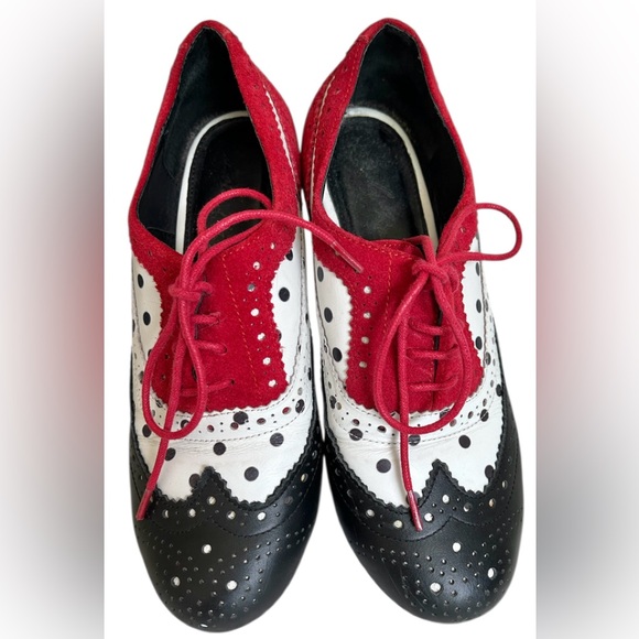 LOLA RAMONA Wingtip Penny Goes To Italy Black Red Brogue Spectator Shoes Sz 6.5